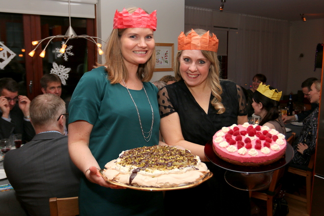 The dessert queens with their mouthwateringly awesome desserts.